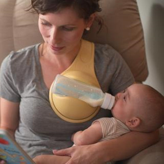 Bottle holder for babies – hands-free, flexible and parent-friendly